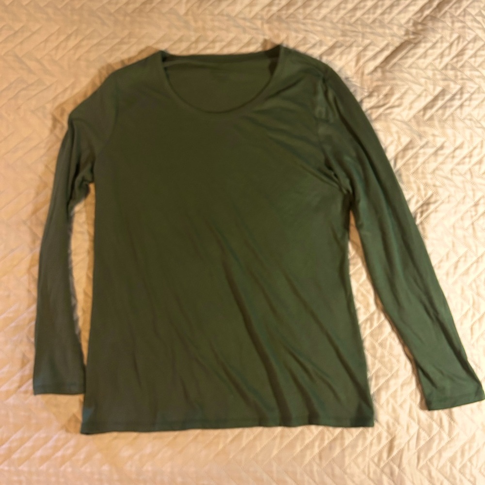 Dark olive XL No Boundaries long sleeve top
